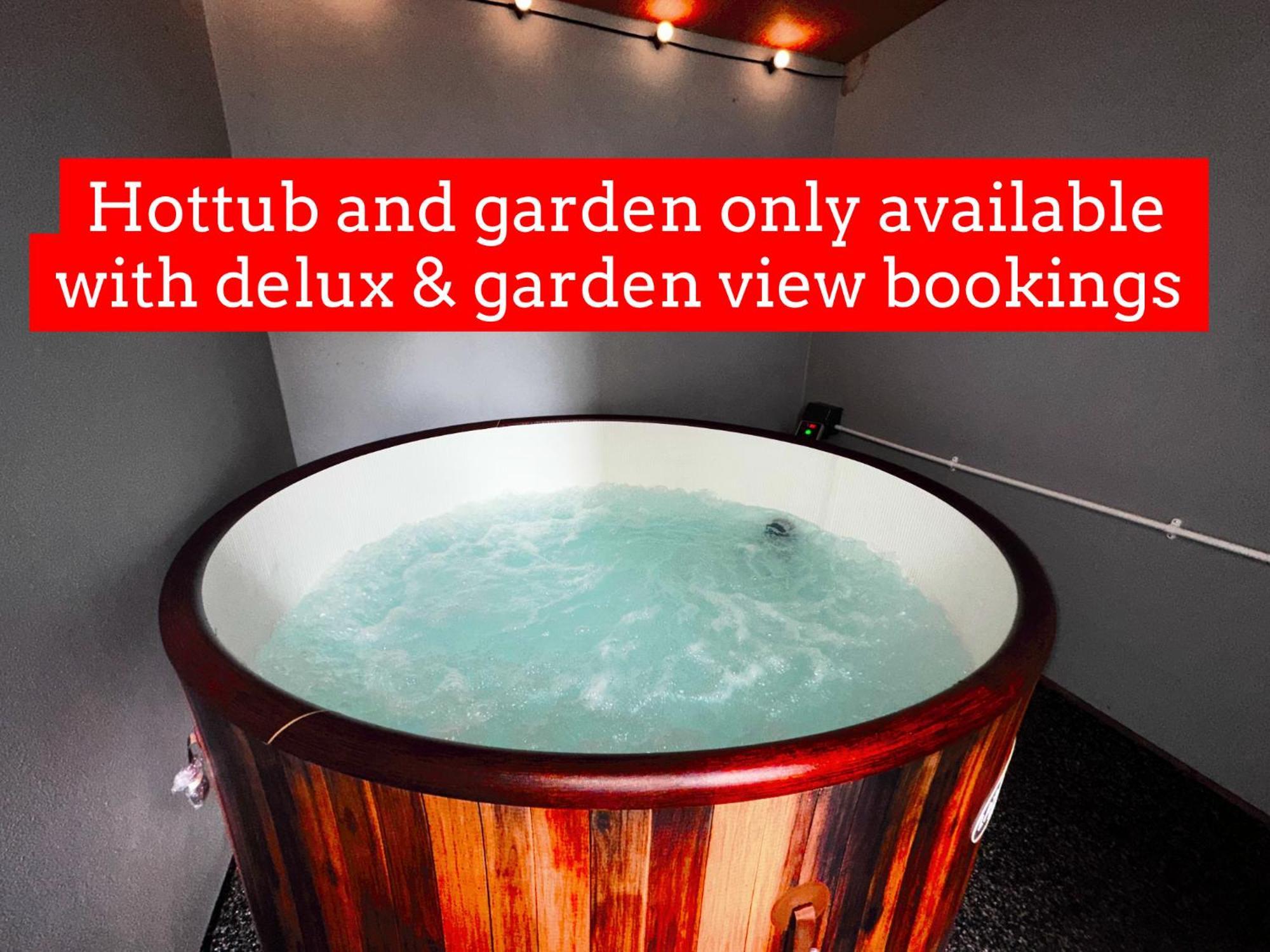New Osborne Luxury Hottub And Jacuzzi Suites Blackpool Exteriör bild